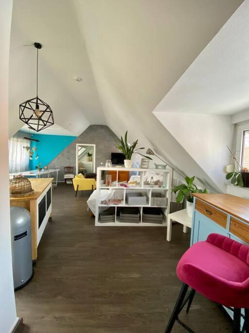 Light Flow Stylish Attic House. M. Balcony ราชตัทท์ ภายนอก รูปภาพ